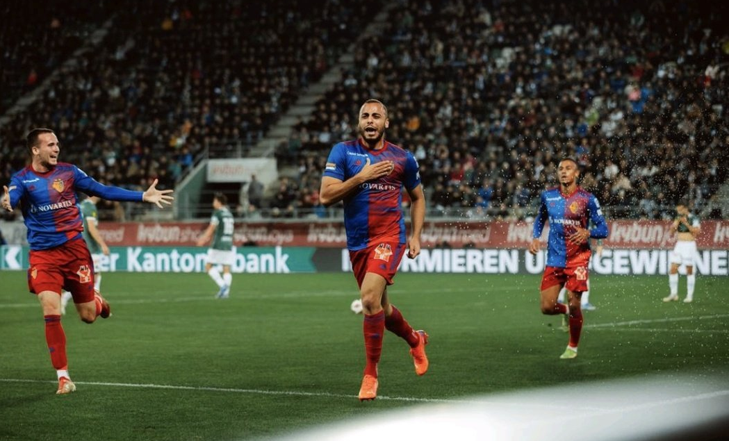 Arthur Cabral é o atual artilheiro europeu