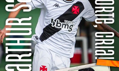 Arte da saída do atacante Arthur Sales para o Lommel, da Bélgica