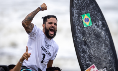 Brasileiro comemora primeira medalha olímpica no surfe masculino