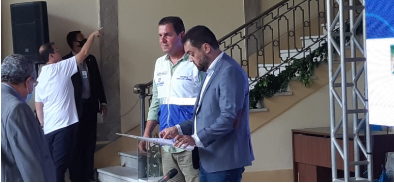 Imagem do Secretário e do Governador Cláudio Castro