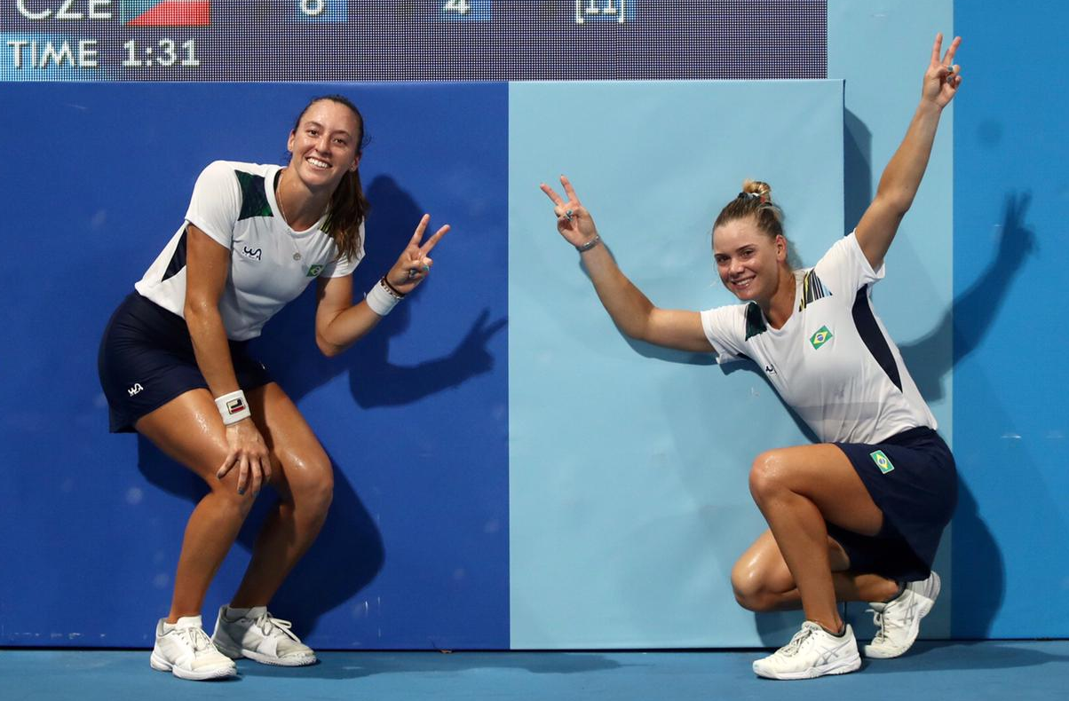 Brasileiras passam para as quartas e realizam feito histórico