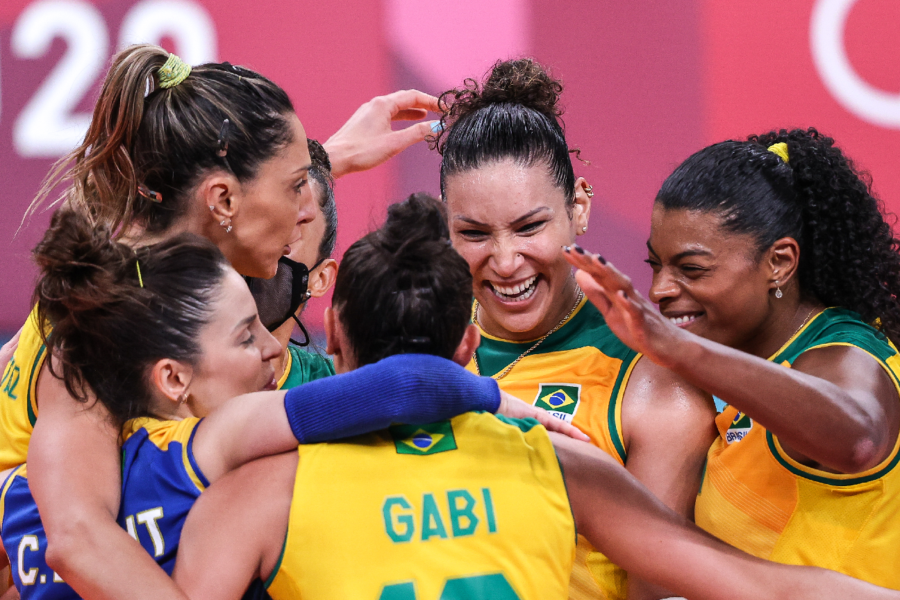 Brasil vence a Rússia e avança para a semifinal