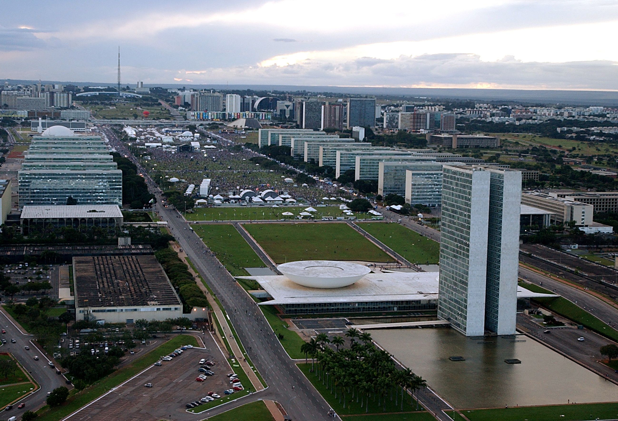 Imagem da Esplanada dos Ministérios em Brasília