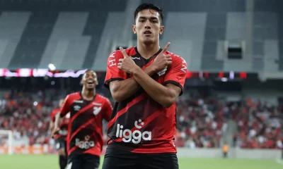 Athletico-PR goleia América-MG em amistoso