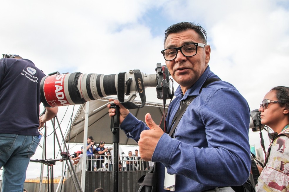 Dida Sampaio, um dos maiores fotojornalistas do país.