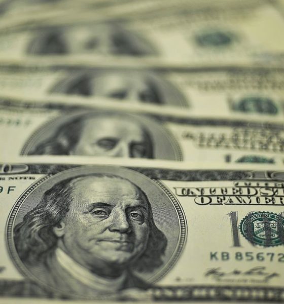 Imagem de notas de dólar