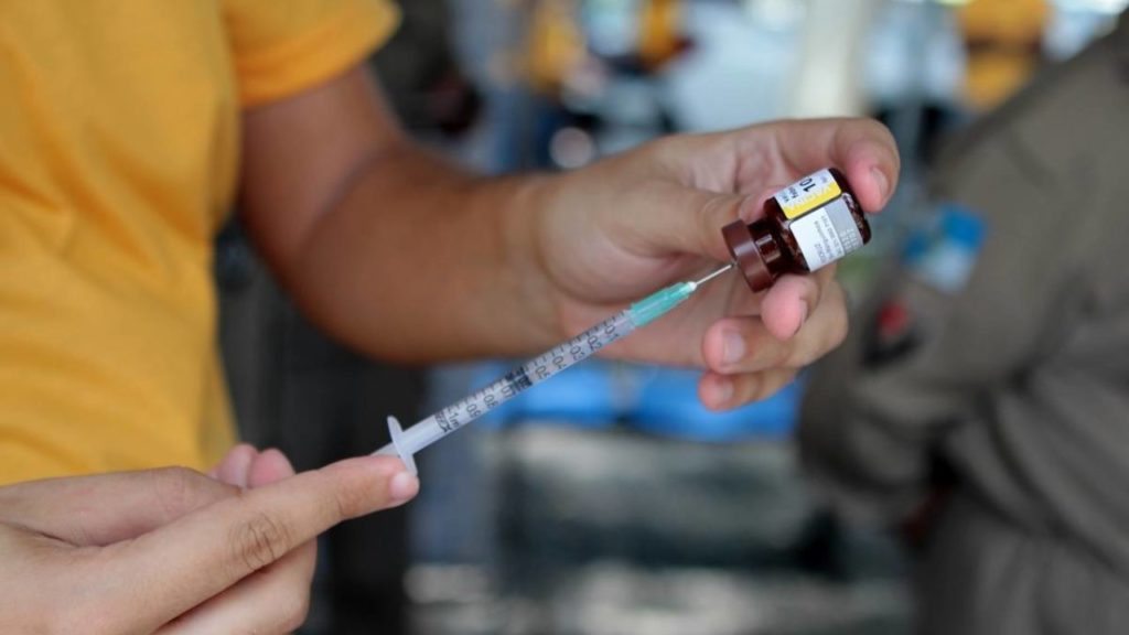 Vacinação contra a gripe em Duque de Caxias