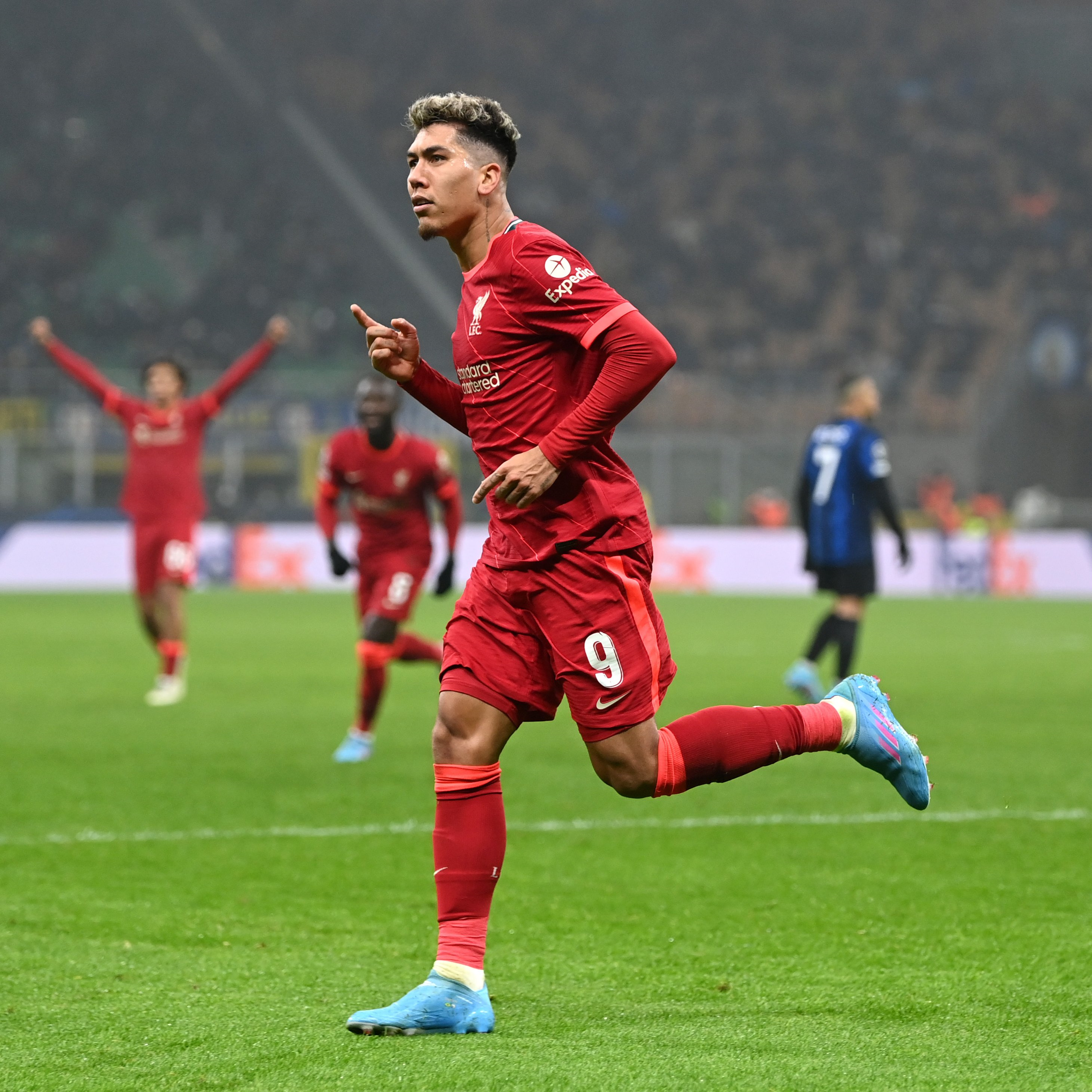 Firmino marca e Liverpool vence a Inter de Milão 