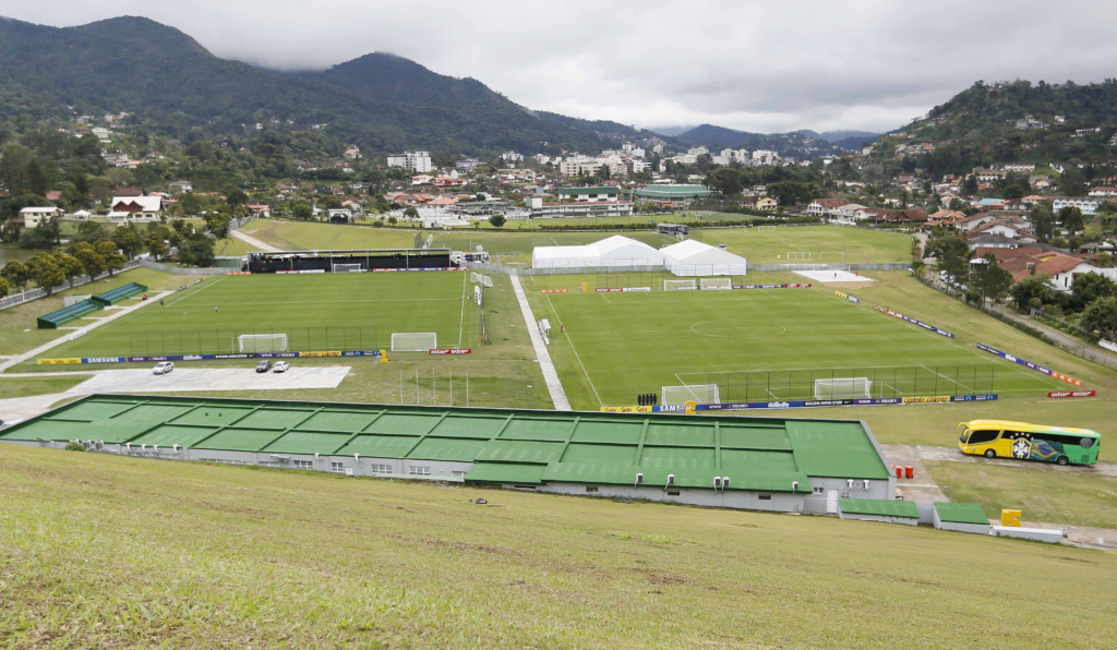 Seleção inicia concentração na Granja Comary, em Teresópolis