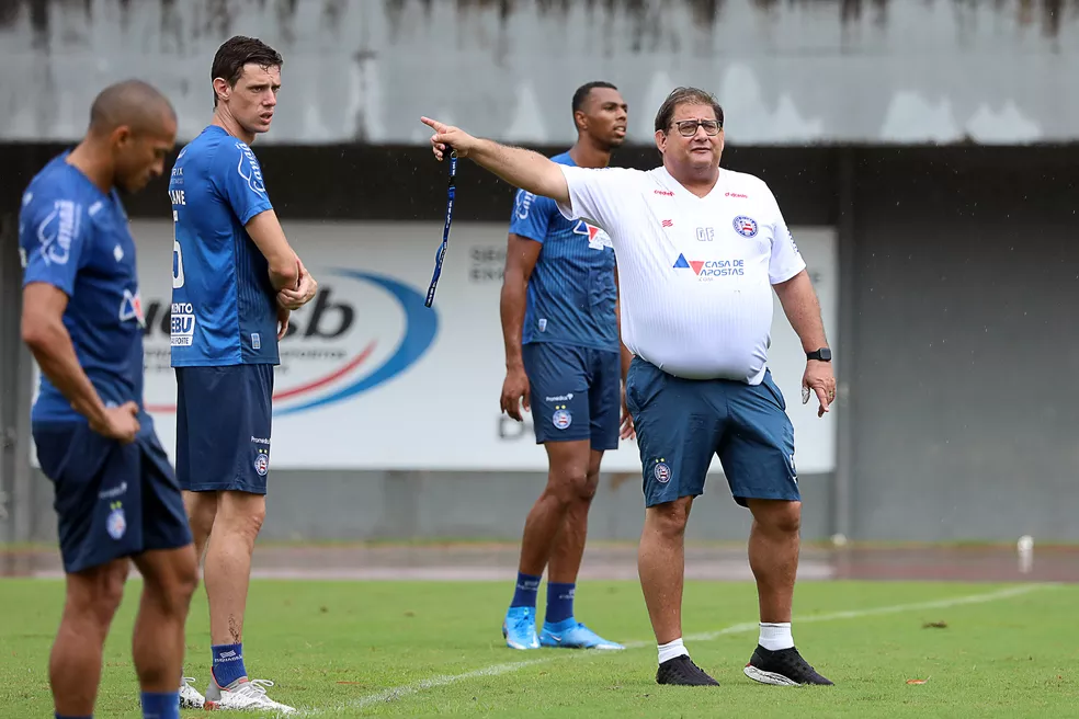 Treinador renovou com o Bahia até o final de 2022