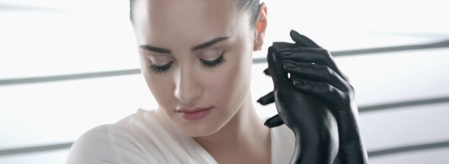 Heart Attack, maior hit de Demi Lovato