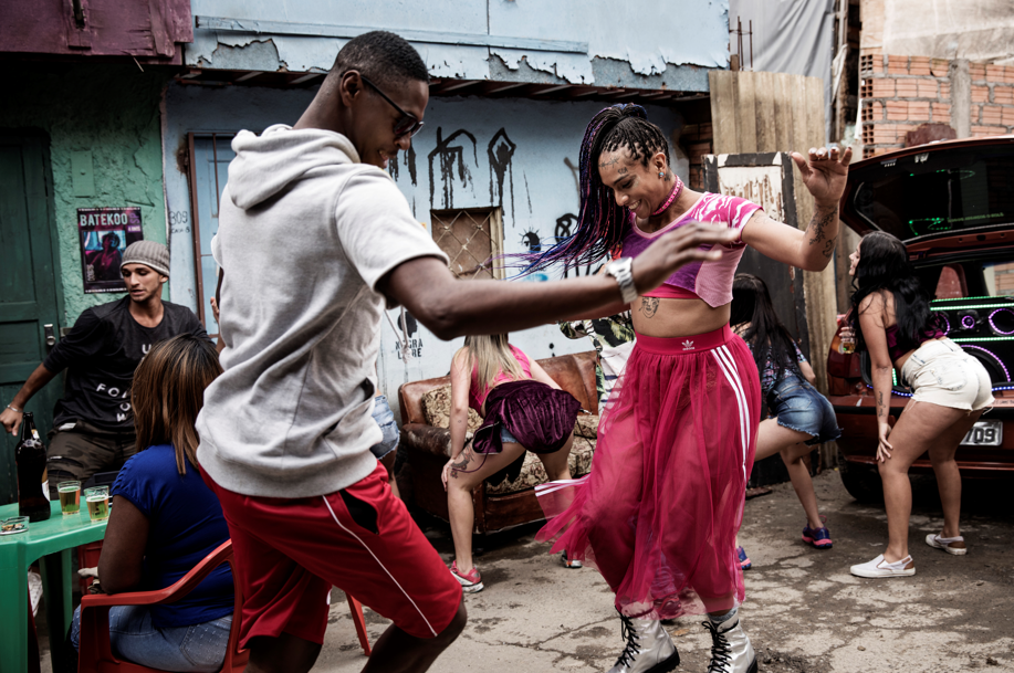 3 motivos para assistir 'Vale Night', nova comédia nacional que estreia nesta quinta, nos cinemas