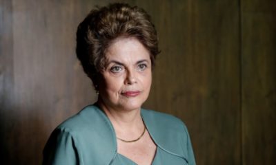 Dilma Rousseff com cara séria