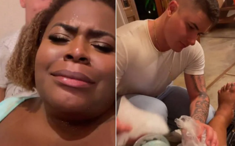 jojo todynho torce o pé