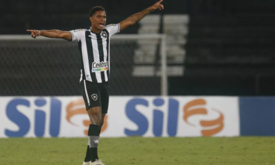 Lucas Mezenga teve boas atuações no alvinegro em 2021