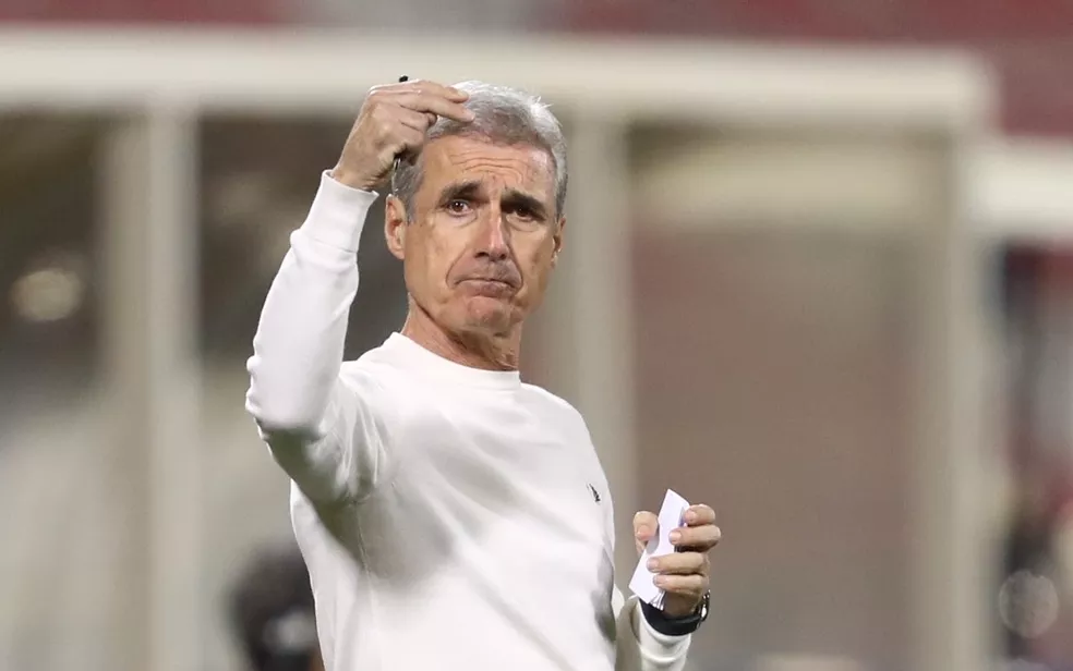 Al-Duhail libera Luís Castro, que será anunciado em breve pelo Botafogo