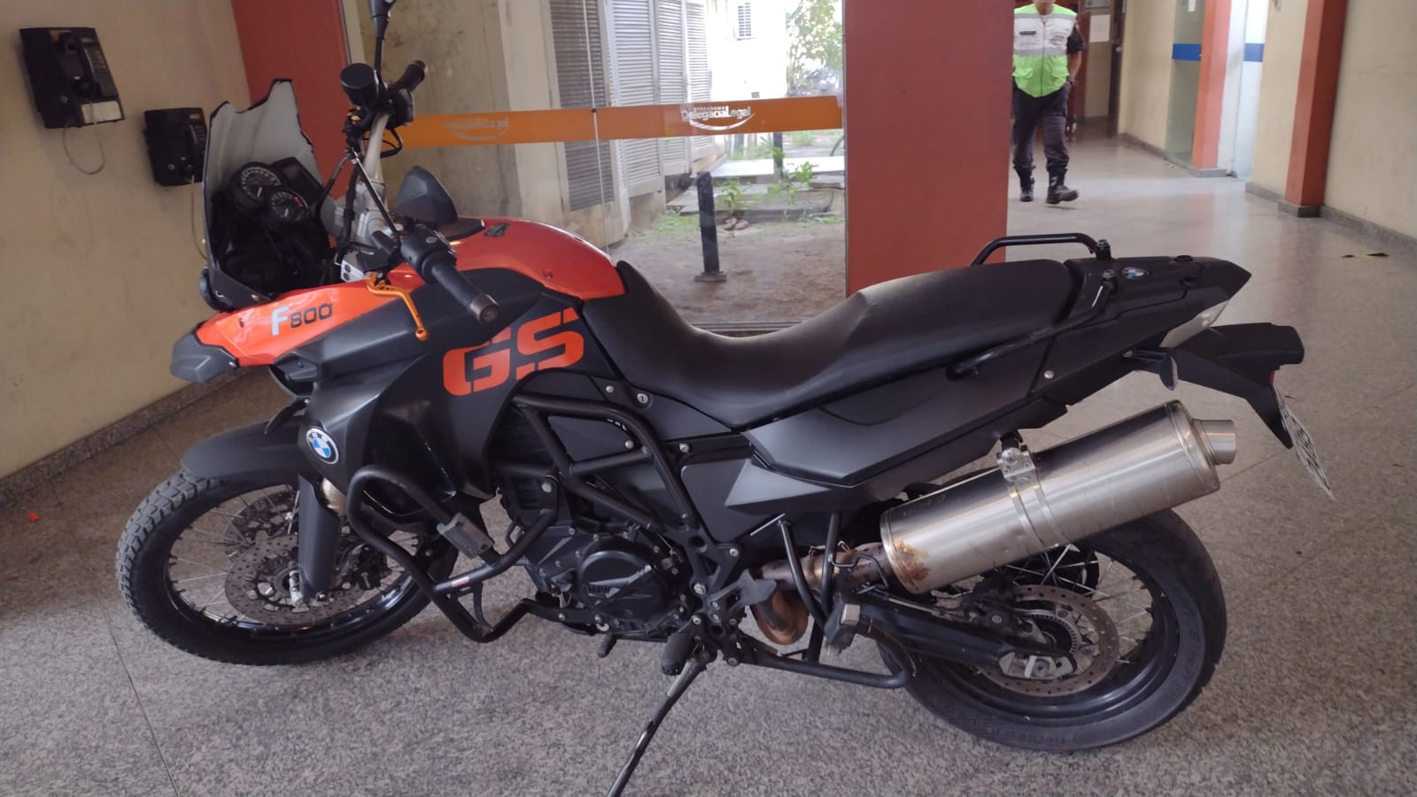 Moto apreendida pela PM com traficante da Rocinha