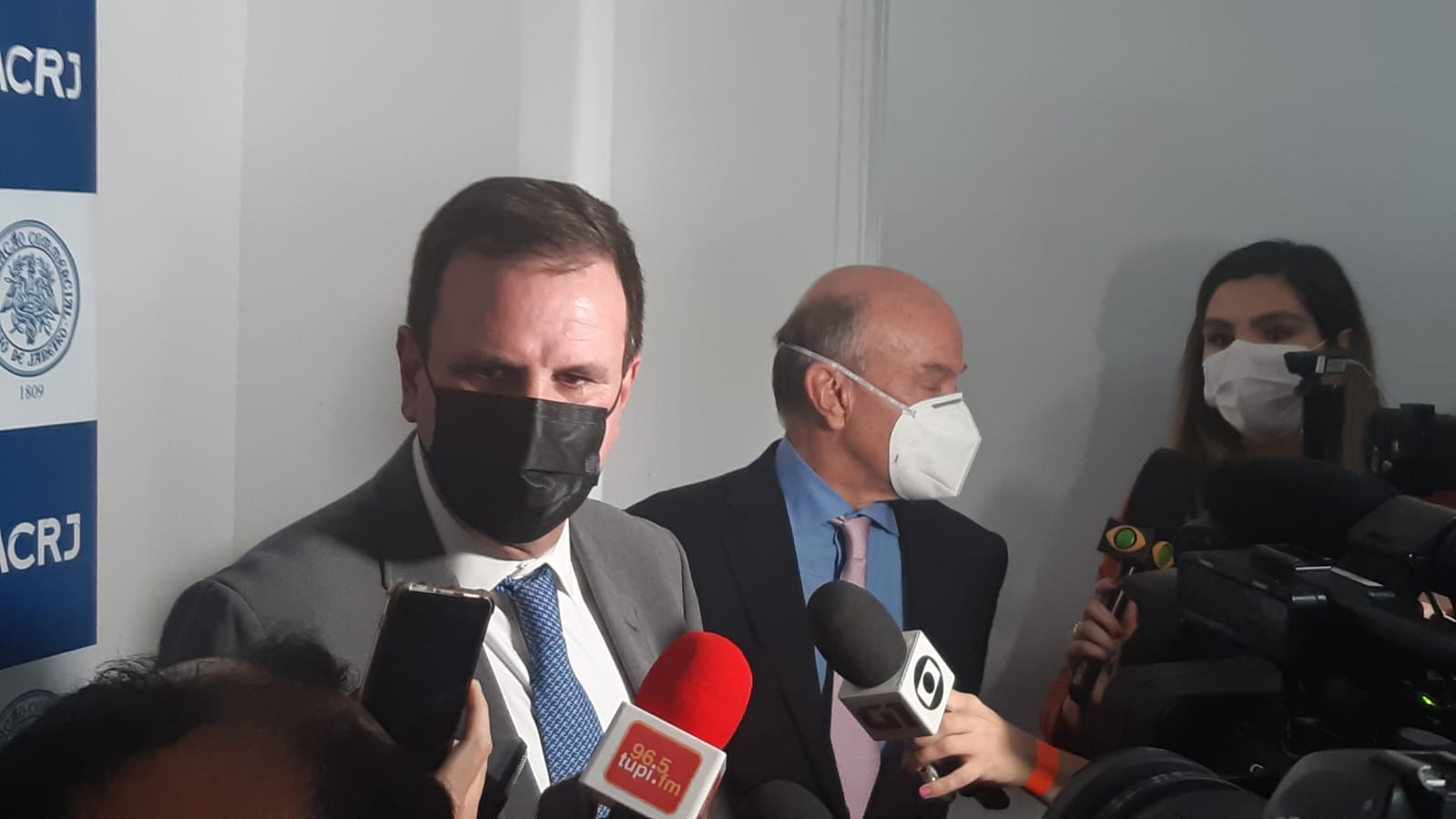 Imagem do prefeito Eduardo Paes na ACERJ