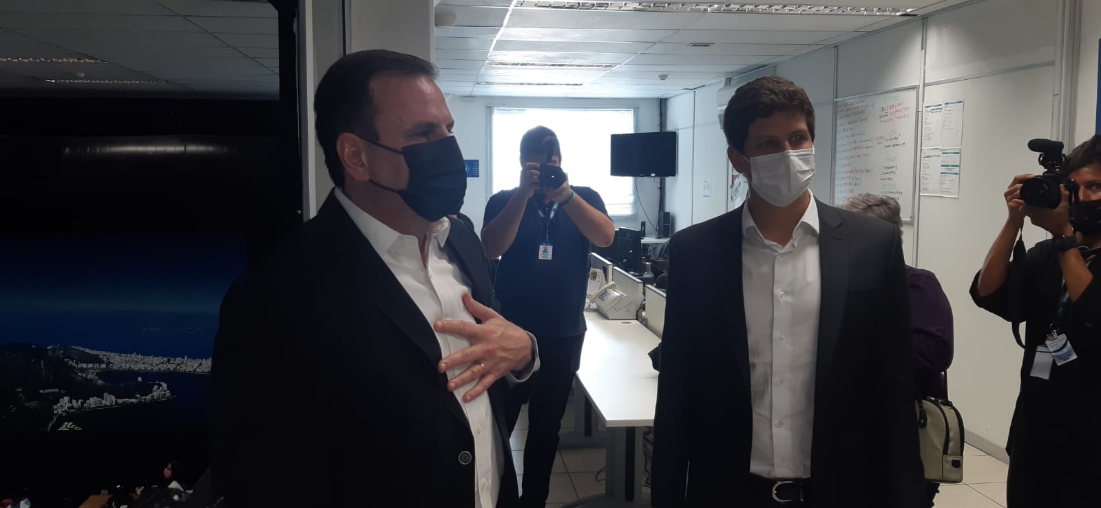 Eduardo Paes e João Campos