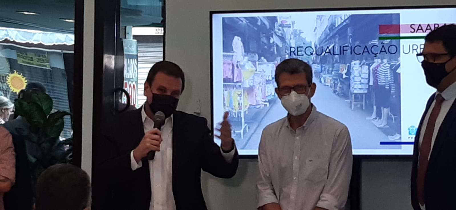 Paes falando na Saara