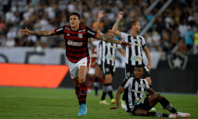 Pedro comemorando gol contra o Botafogo, nesta quarta-feira.