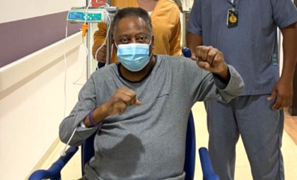Médicos de Pelé monitoram existência de mais dois tumores no Rei do Futebol