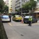 táxi parado no cruzamento da Avenida Nossa Senhora de Copacabana, próximo à Rua Miguel Lemos, onde o incidente aconteceu