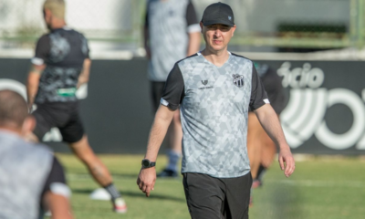 Tiago Nunes deixa o comando do Ceará