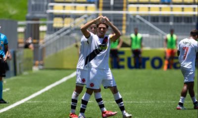 Atacante Figueiredo comemora gol na Copinha