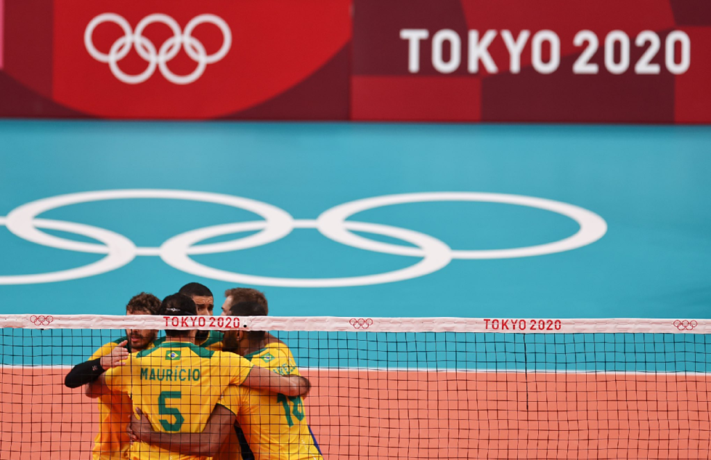 Brasil vence Japão sem sustos e avança para a semifinal