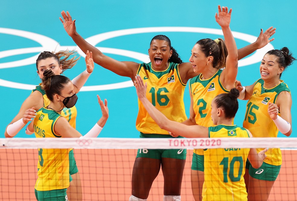 Brasil ganha da Coreia do Sul com tranquilidade e vai à final do vôlei de  quadra feminino - Super Rádio Tupi