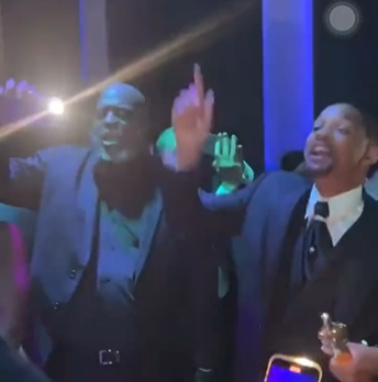 Will dançando em festa pós oscar